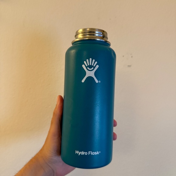 Hydro Flask Olympic National Park Foundation Limited Edition 32oz Water Bottle - Picture 6 of 8